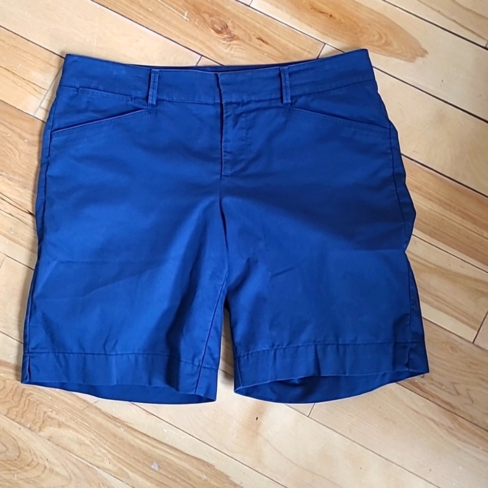 DOCKERS GOLF SIZE 6 SHORT